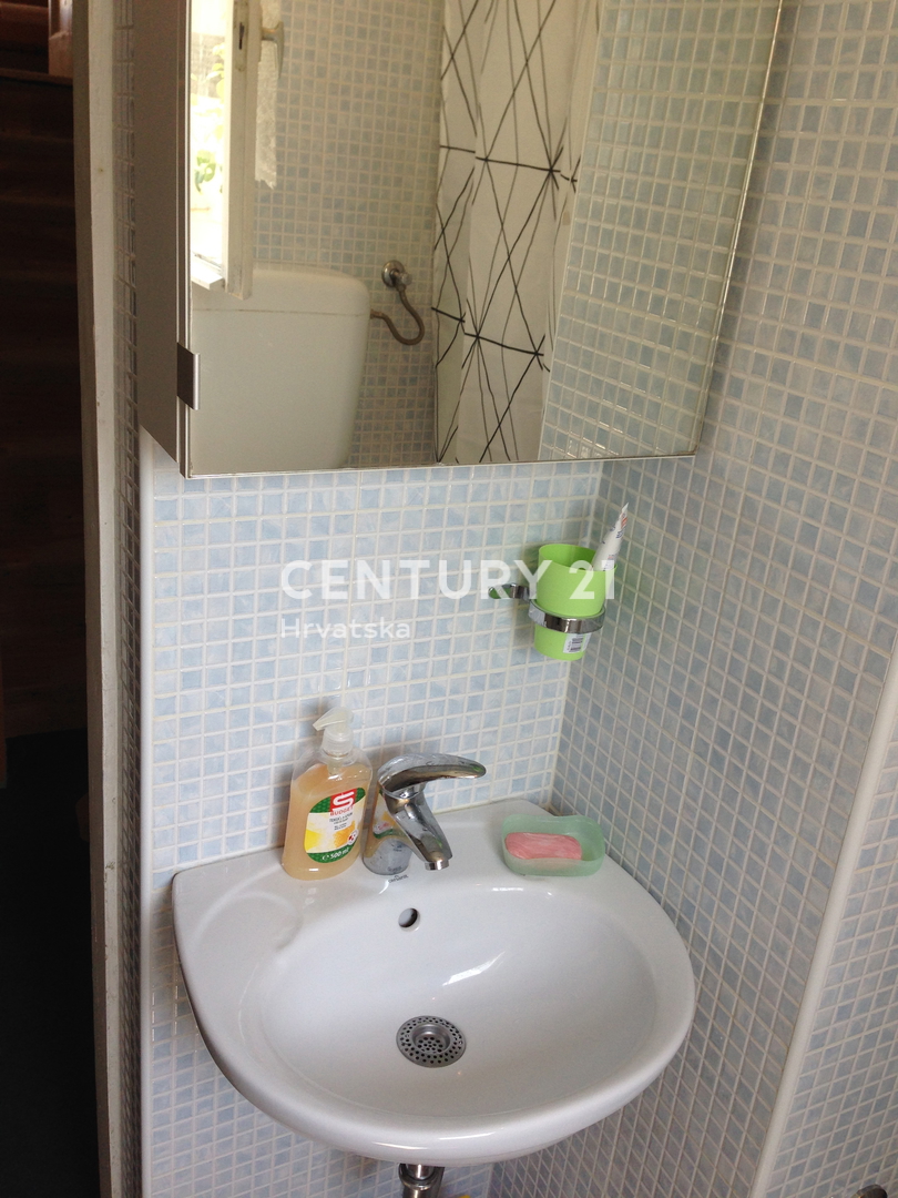 POREČ, STANOVANJE S 3 SPALNICAMI V SREDIŠČU MESTA