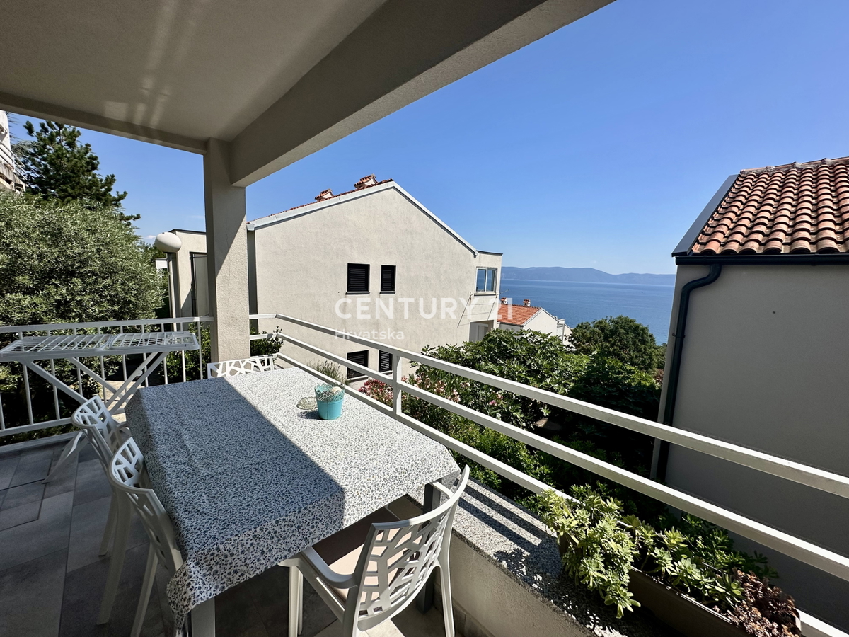 Labin, stanovanje z eno spalnico, pogled na morje, 300 m od plaže