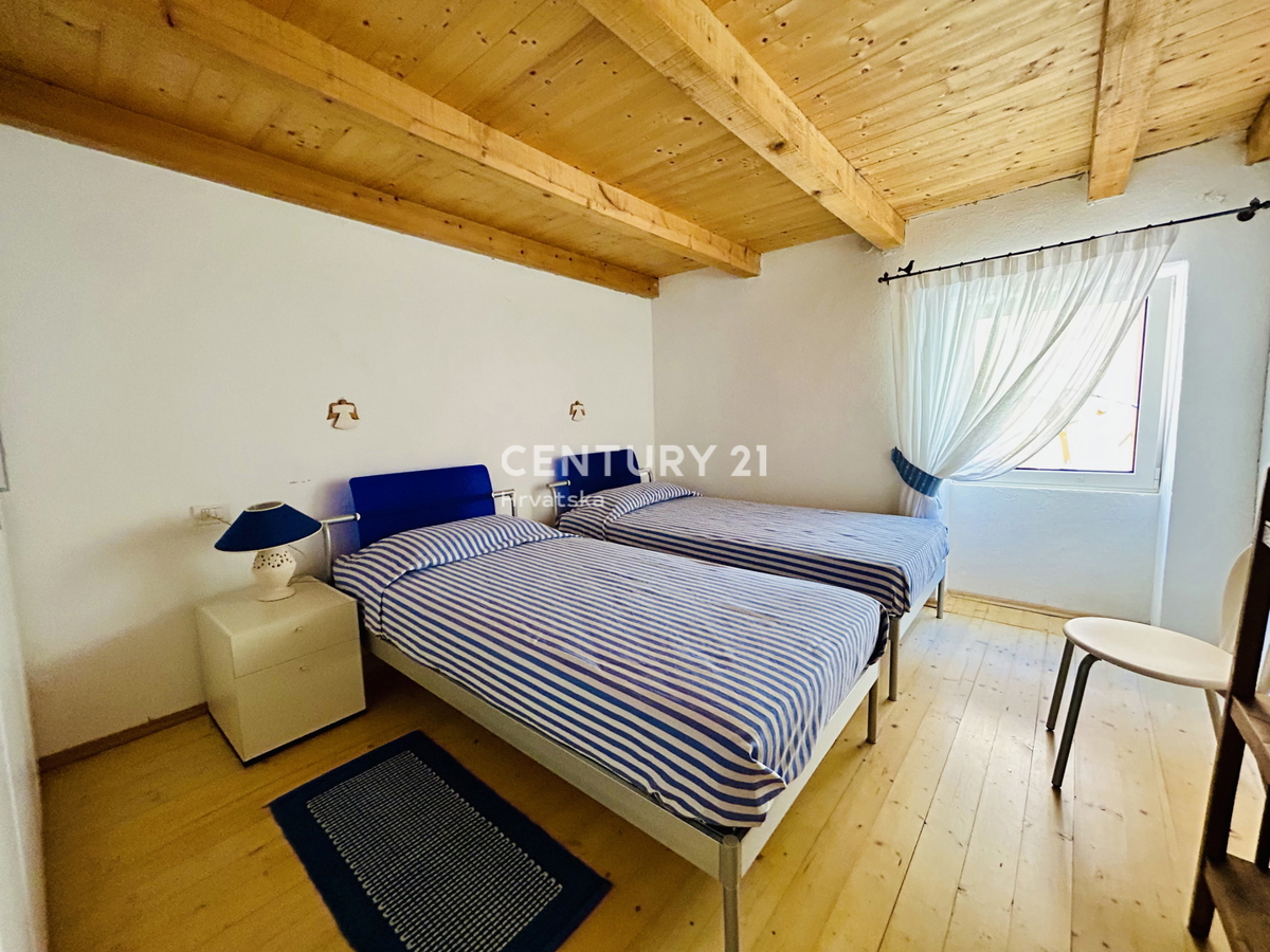 ROVINJ, CENTER, RENOVIRANO STANOVANJE NA VRHUNSKI LOKACIJI V SAMEM CENTRU ROVINJA