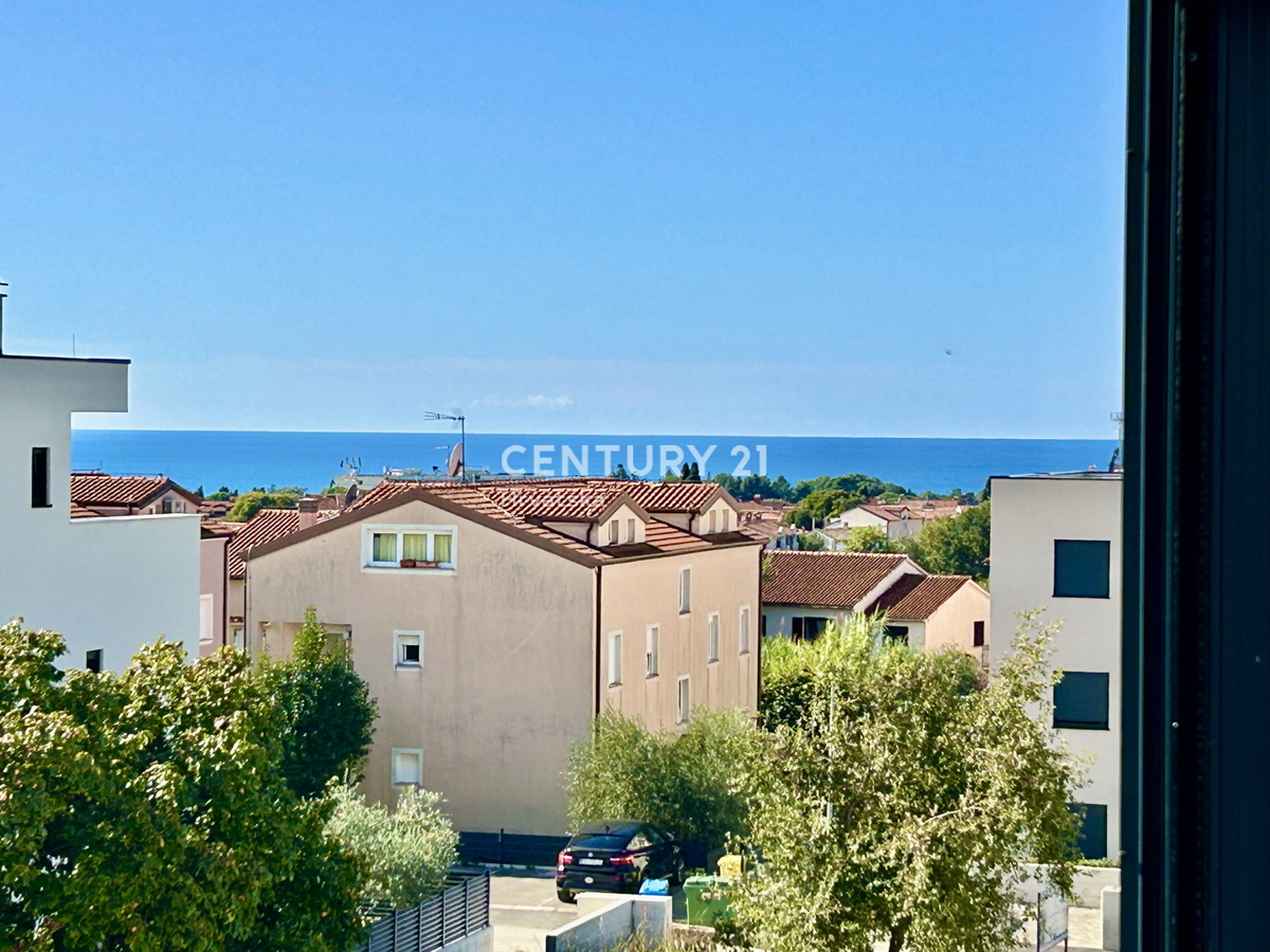POREČ, STANOVANJE LE 600 METROV OD PLAŽE IN MORJA