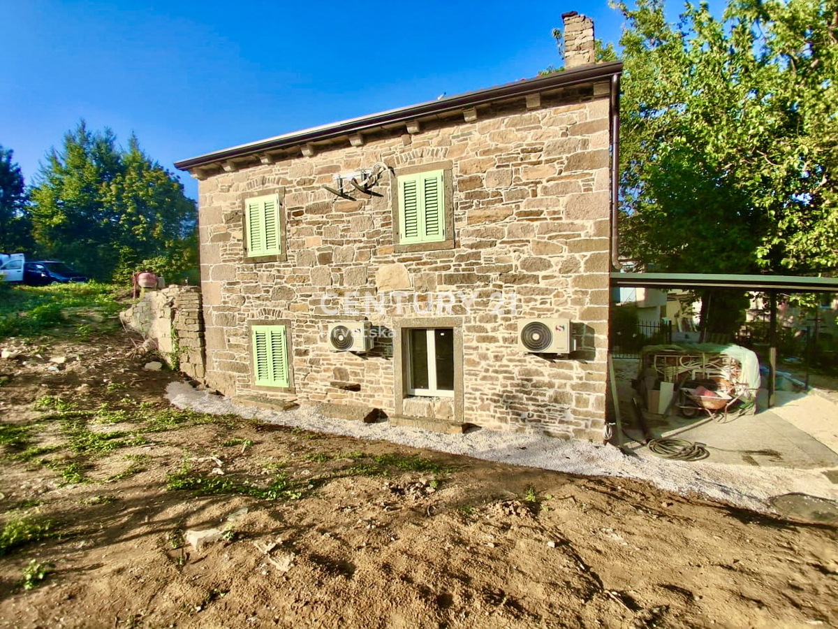 SOVINJAK, OKOLICA, POPOLNOMA PRENOVLJENA SAMOSTOJNA KAMNITA HIŠA, ZNIŽANA IN ODLIČNA INVESTICIJA