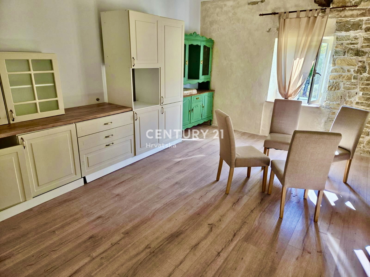 SOVINJAK, OKOLICA, POPOLNOMA PRENOVLJENA SAMOSTOJNA KAMNITA HIŠA, ZNIŽANA IN ODLIČNA INVESTICIJA