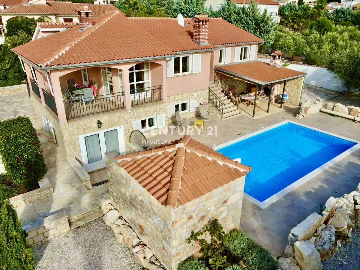 POREČ, OKOLICA, ODLIČNA HIŠA S POGLEDOM NA MORJE