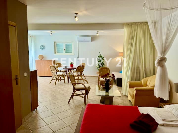 POREČ, OKOLICA, ODLIČNA HIŠA S POGLEDOM NA MORJE