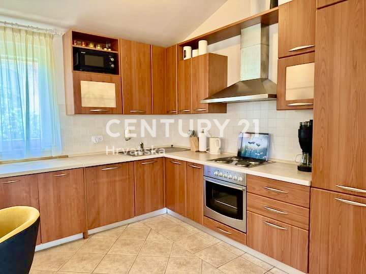 POREČ, OKOLICA, ODLIČNA HIŠA S POGLEDOM NA MORJE