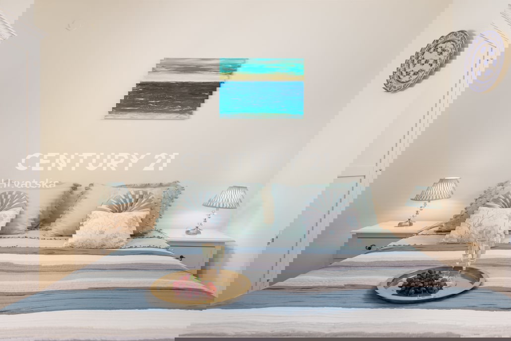 OPATIJA, LOVRAN, STAN V PRIZEMLJU Z ODPRTIM POGLEDOM NA MORJE