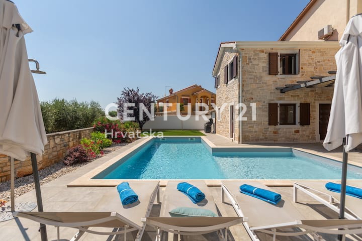 POREČ, VILA S BAZENOM