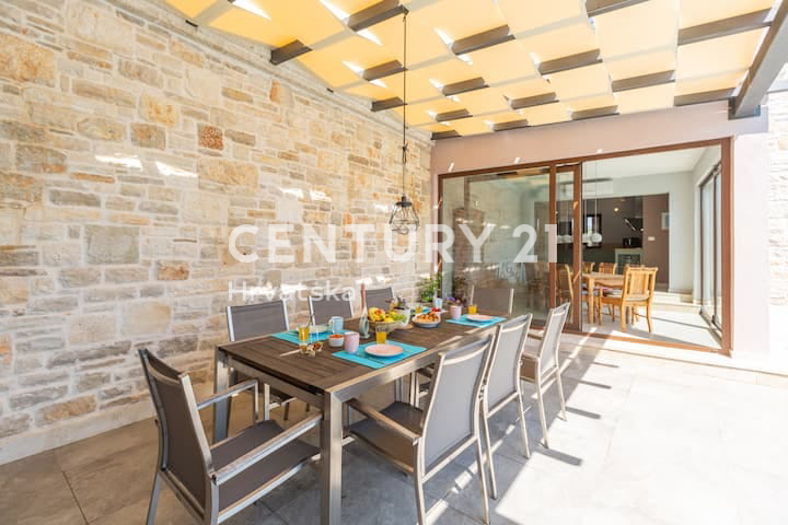 POREČ, VILA S BAZENOM