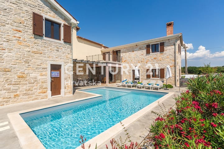 POREČ, VILA S BAZENOM