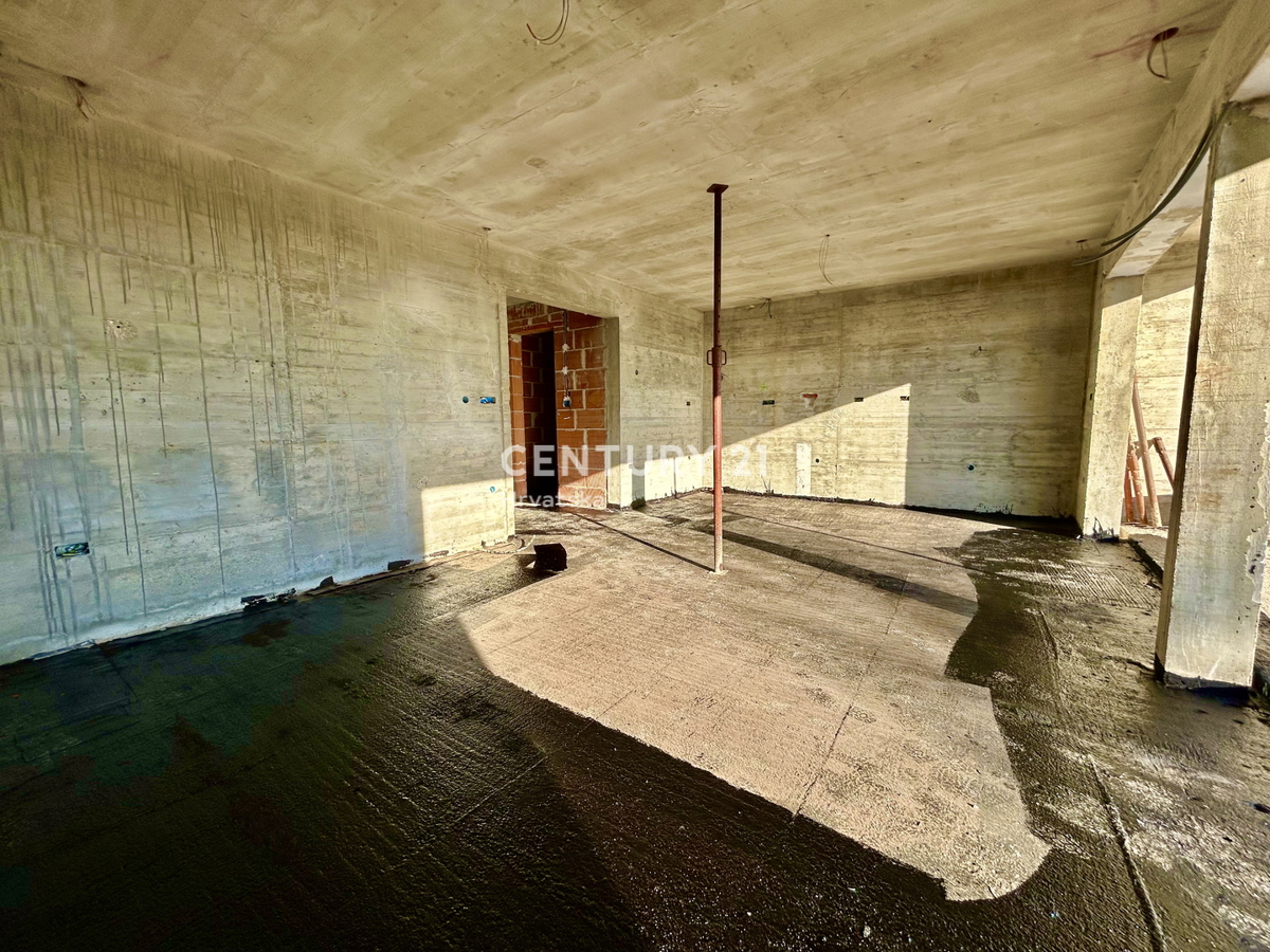 UMAG, stanovanje v novogradnji s panoramskim pogledom na morje in le 250 metrov od plaže