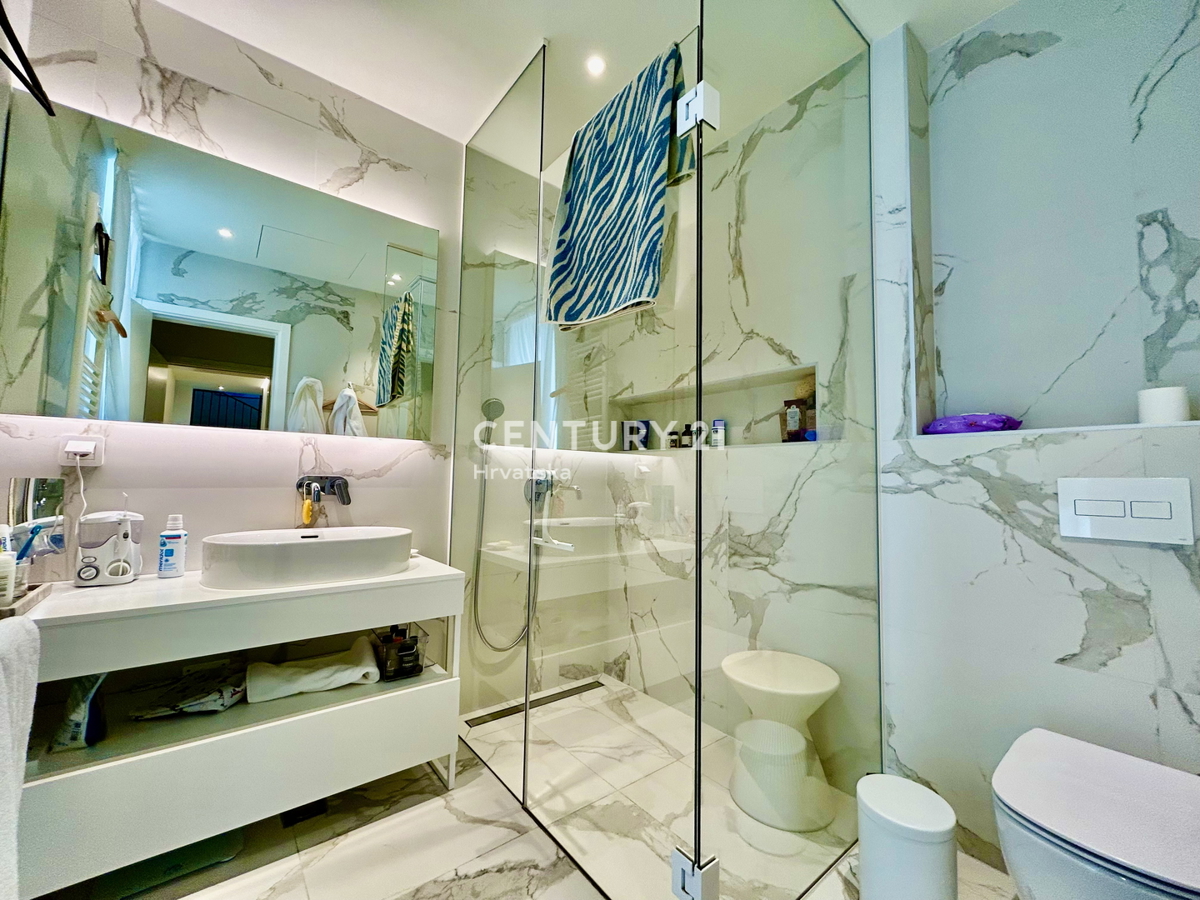 SAVUDRIJA, CRVENI VRH, PETRAM RESORT VILA S PANORAMSKIM POGLEDOM NA MORJE