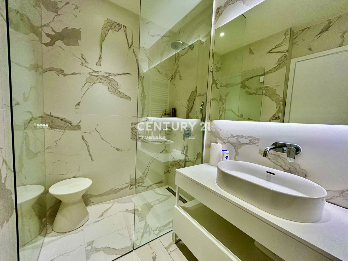 SAVUDRIJA, CRVENI VRH, PETRAM RESORT VILA S PANORAMSKIM POGLEDOM NA MORJE