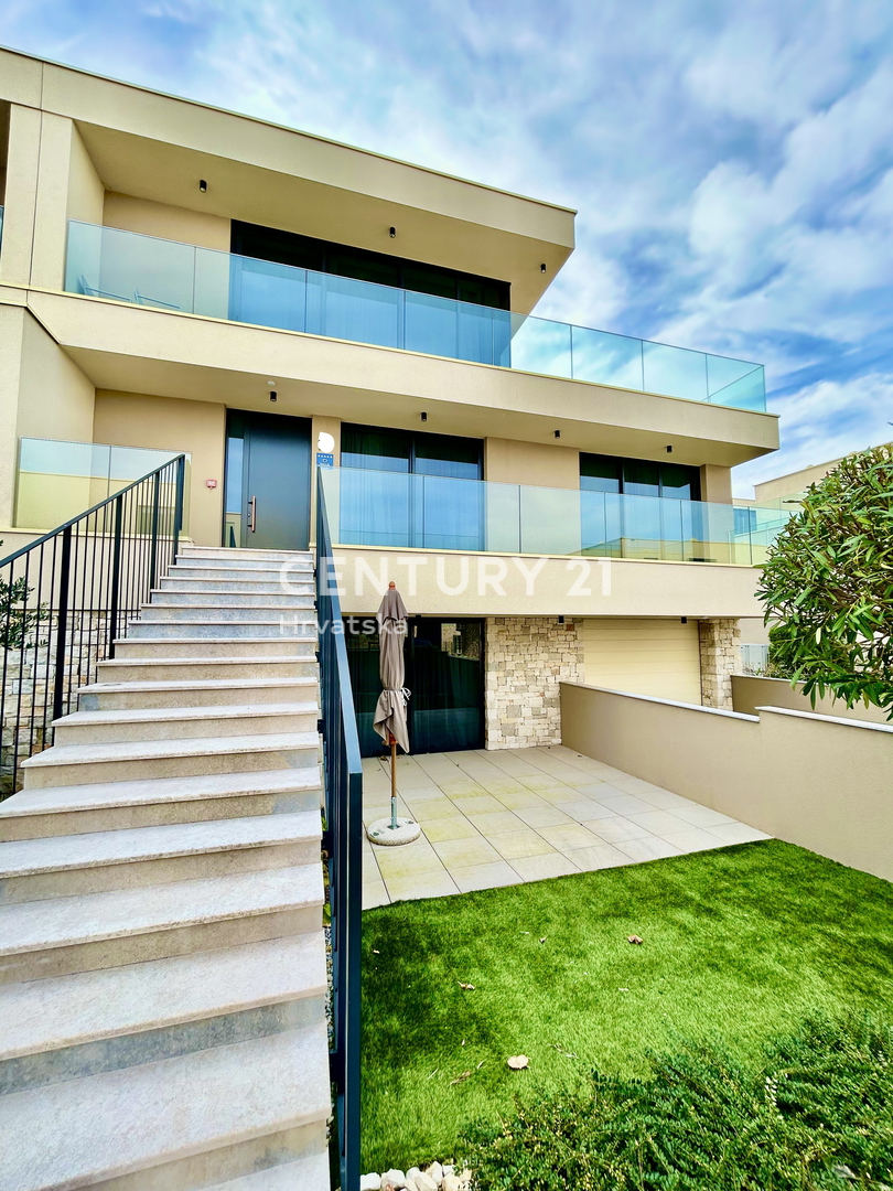 SAVUDRIJA, CRVENI VRH, PETRAM RESORT VILA S PANORAMSKIM POGLEDOM NA MORJE