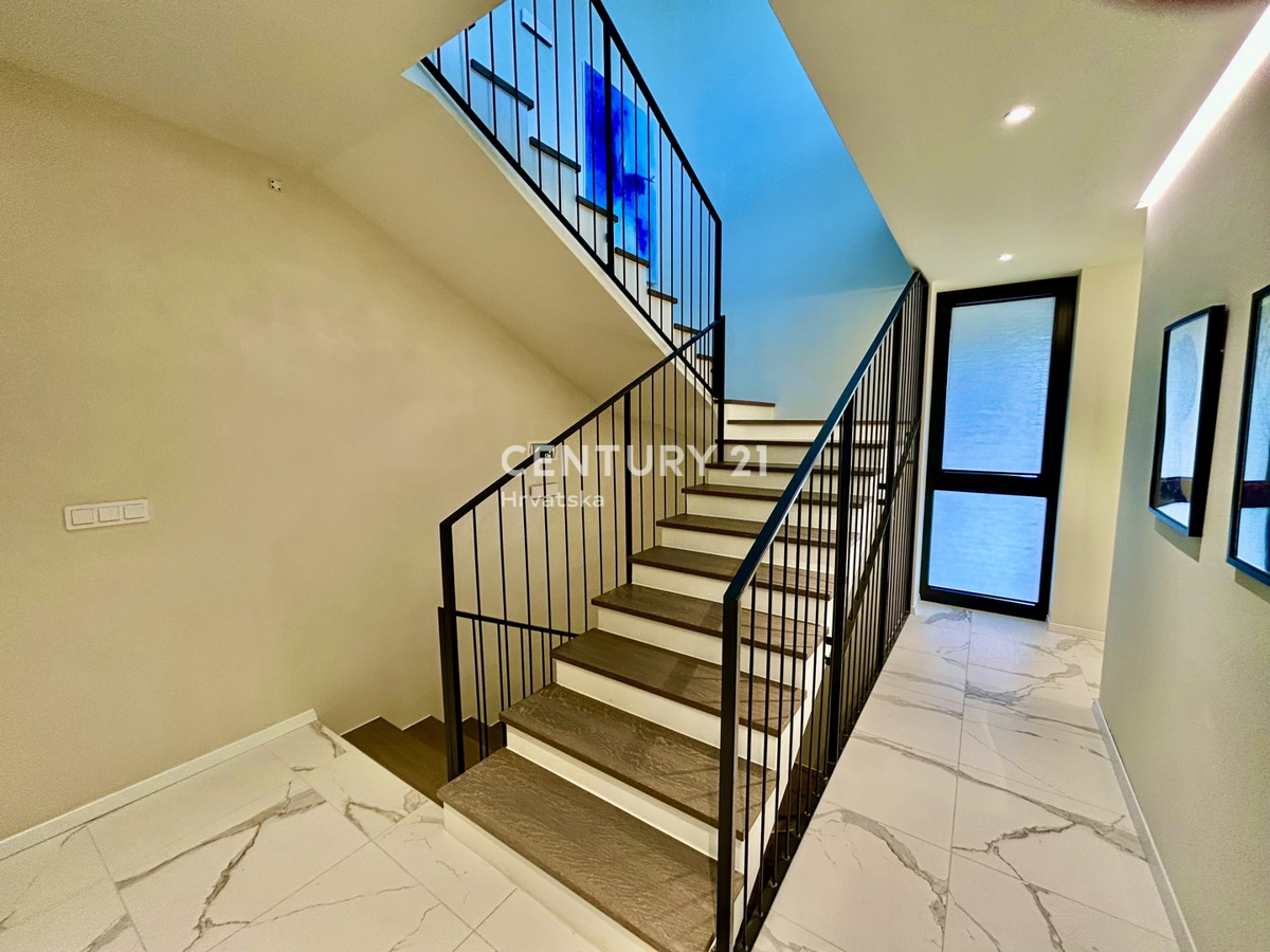 SAVUDRIJA, CRVENI VRH, PETRAM RESORT VILA S PANORAMSKIM POGLEDOM NA MORJE