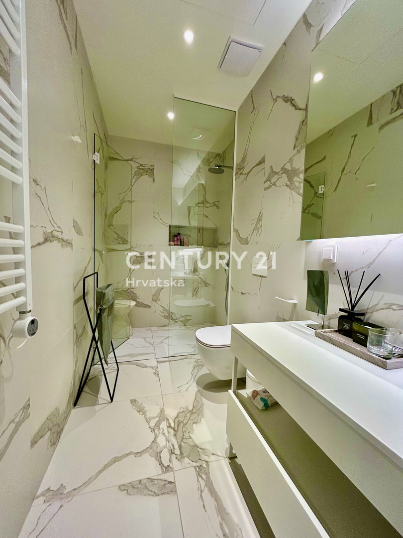 SAVUDRIJA, CRVENI VRH, PETRAM RESORT VILA S PANORAMSKIM POGLEDOM NA MORJE