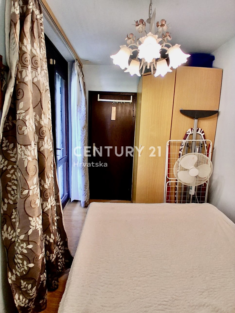 POREČ, ČERVAR PORAT, ENOSOBNO STANOVANJE BLIZU PLAŽE