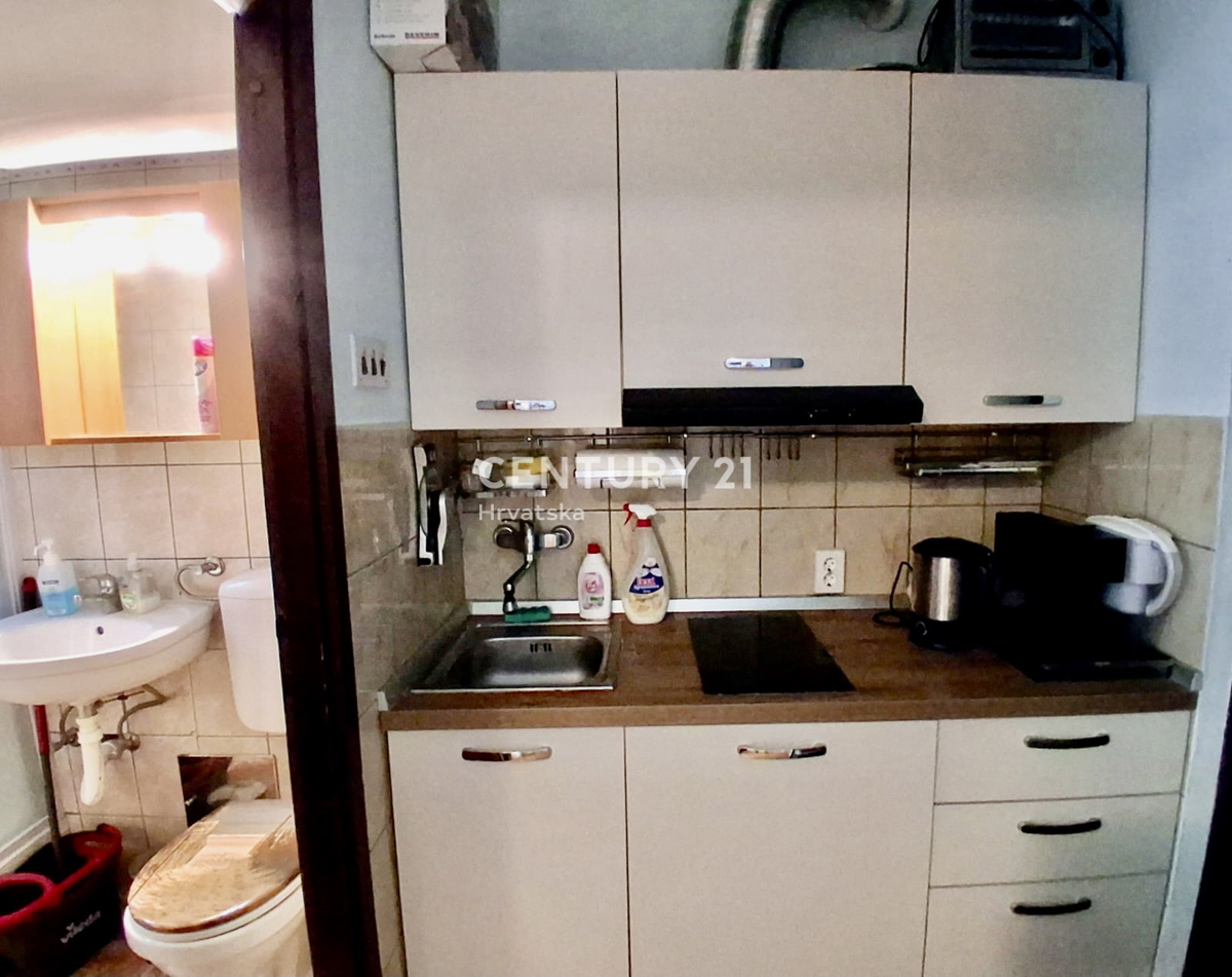 POREČ, ČERVAR PORAT, ENOSOBNO STANOVANJE BLIZU PLAŽE