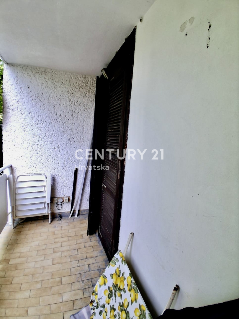 POREČ, ČERVAR PORAT, ENOSOBNO STANOVANJE BLIZU PLAŽE