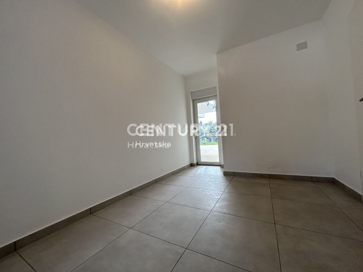 Prodaja, stanovanje, 2,5-sobno (2S+DB), Istarska županija, Umag