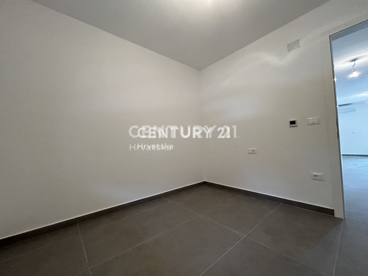 Prodaja, stanovanje, 2,5-sobno (2S+DB), Istarska županija, Umag