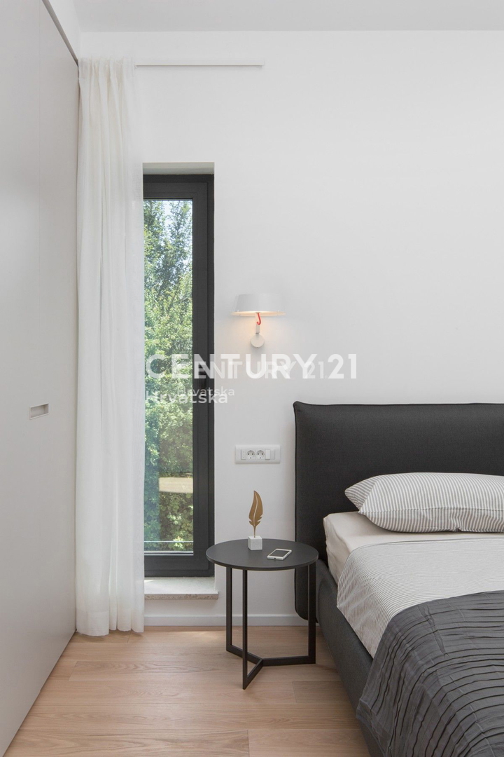 ISTRA, PULA, OKOLICA, ČUDOVITA MODERNA VILA