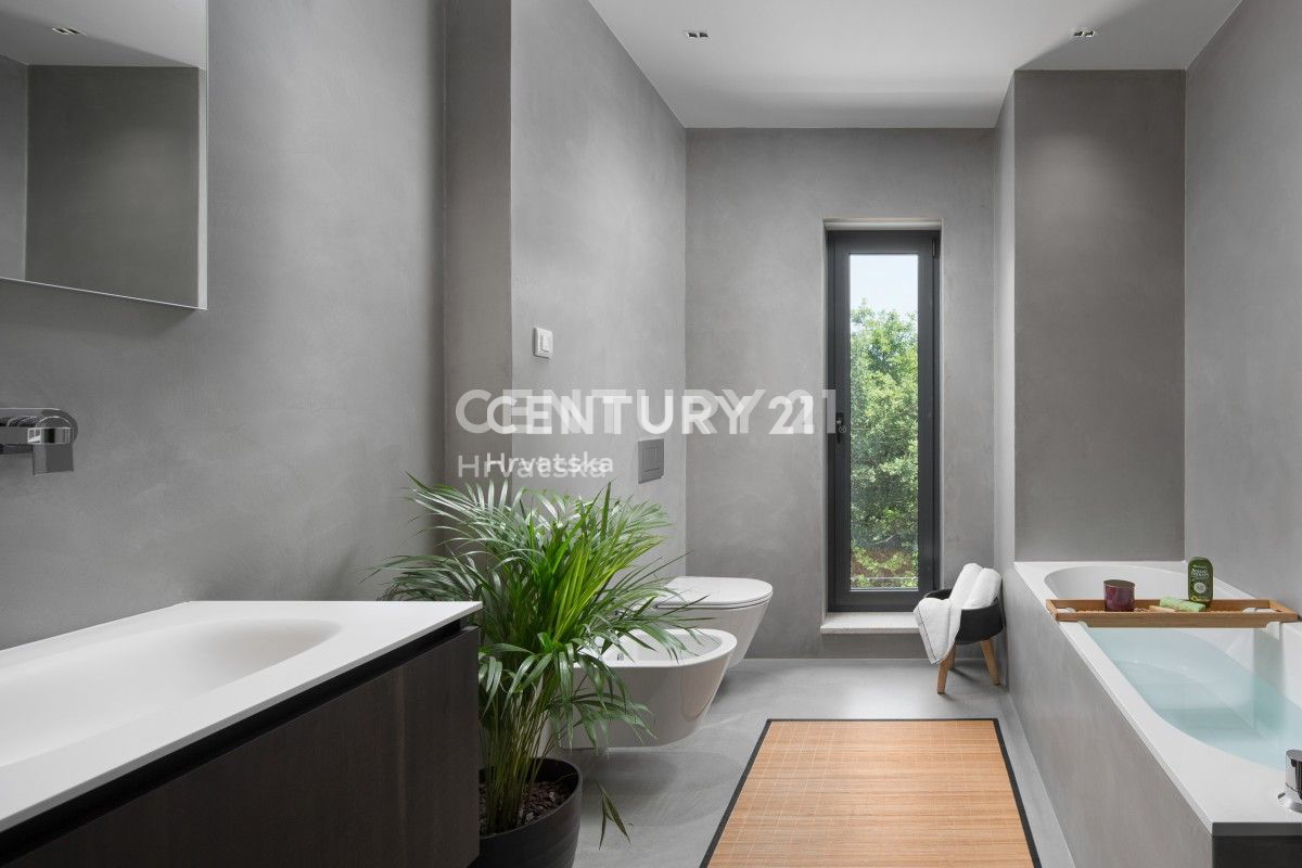 ISTRA, PULA, OKOLICA, ČUDOVITA MODERNA VILA