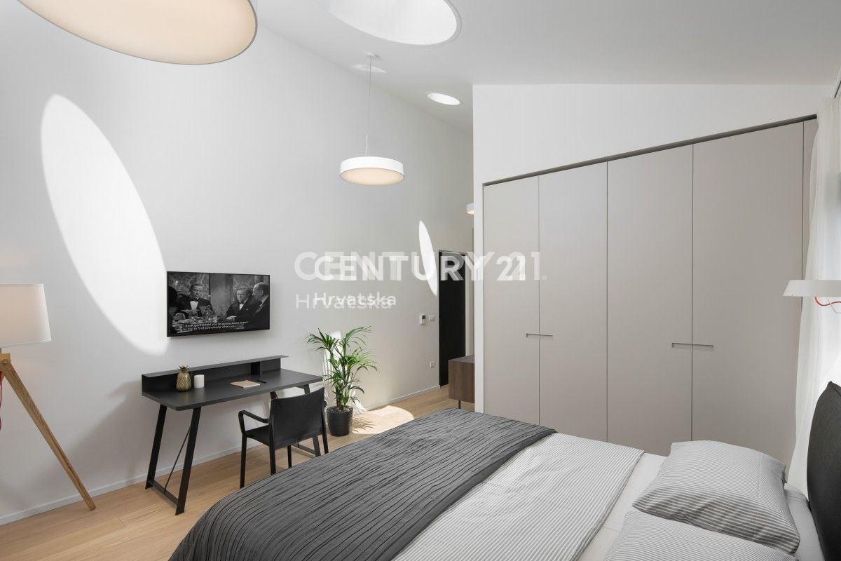 ISTRA, PULA, OKOLICA, ČUDOVITA MODERNA VILA