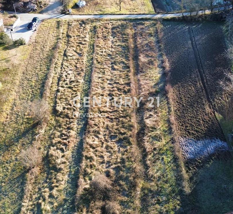 LABIN, PIĆAN, GRADBENI ZEMLJIŠČE PRAVILNE OBLIKE Z RAZGLEDOM NA STARI GRAD
