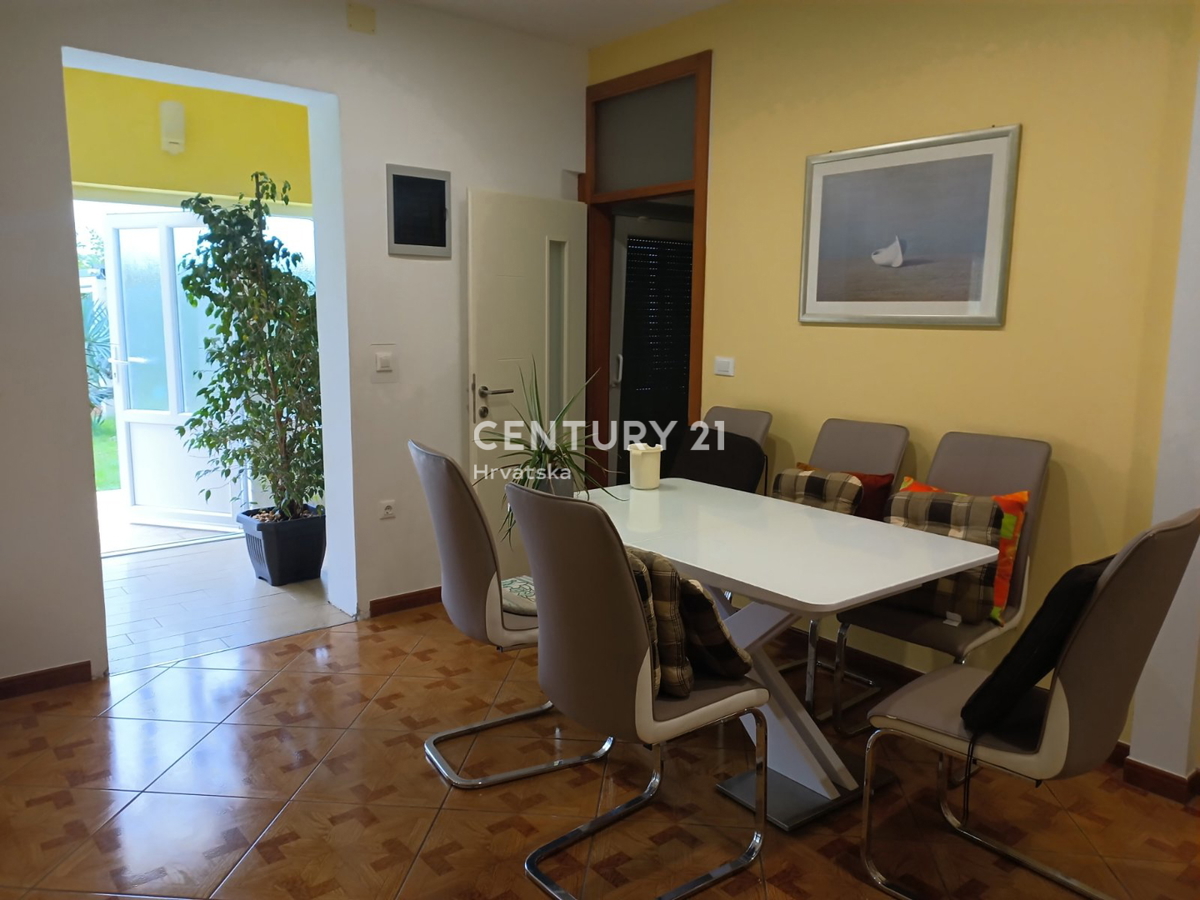 LIŽNJAN, PRODAJA ENONADSTROPNE HIŠE