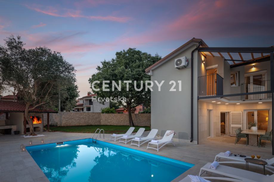 ISTRA, BRTONIGLA - VISOKI TURISTIČNI POTENCIAL, BAZEN + 4 SPALNICE