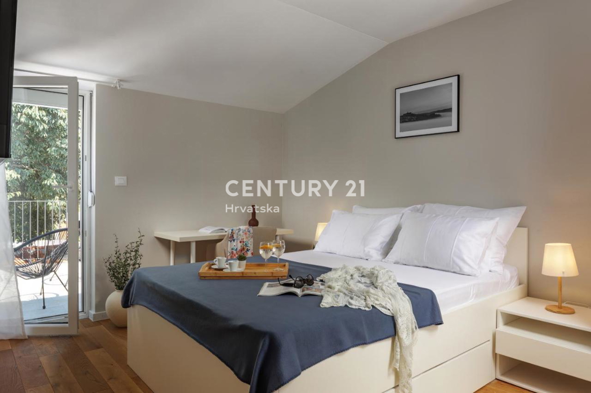 ISTRA, BRTONIGLA - VISOKI TURISTIČNI POTENCIAL, BAZEN + 4 SPALNICE