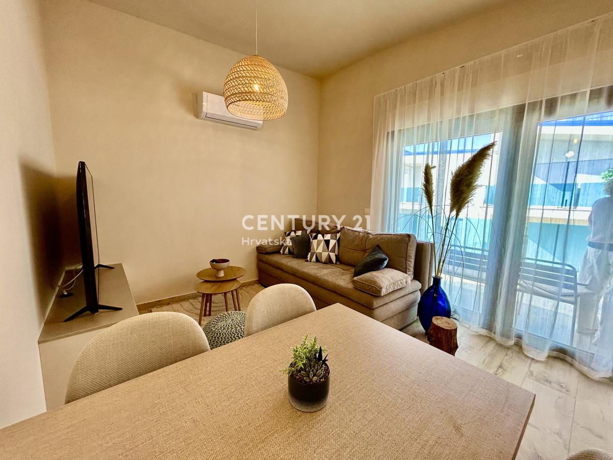 UMAG, OKOLICA, NOVO STANOVANJE LE 300 METROV OD PLAŽE IN MORJA