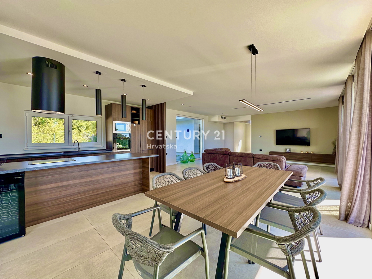 POREČ, OKOLICA, EKSKLUZIVNA DIZAJNERSKA VILA S POGLEDOM NA MORJE