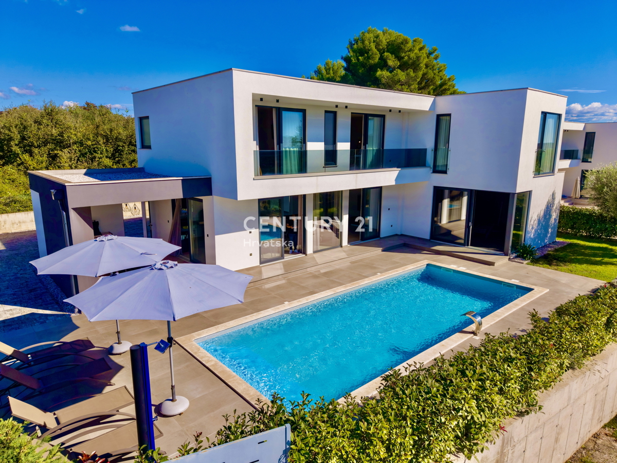 POREČ, OKOLICA, EKSKLUZIVNA DIZAJNERSKA VILA S POGLEDOM NA MORJE