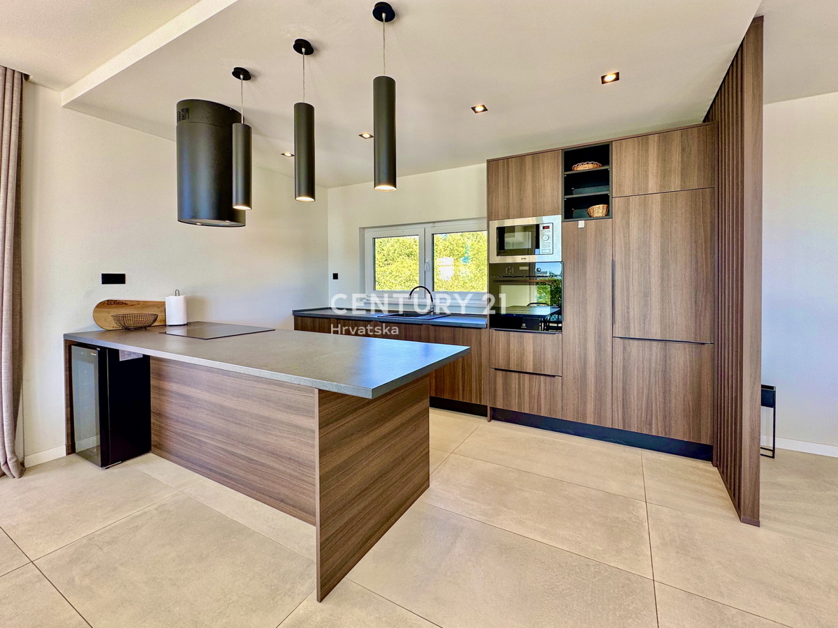 POREČ, OKOLICA, EKSKLUZIVNA DIZAJNERSKA VILA S POGLEDOM NA MORJE