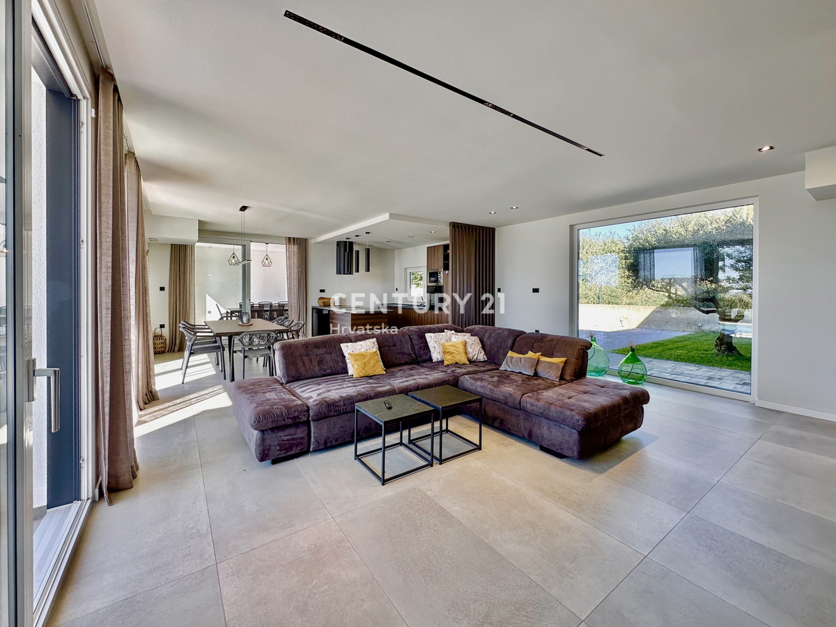 POREČ, OKOLICA, EKSKLUZIVNA DIZAJNERSKA VILA S POGLEDOM NA MORJE