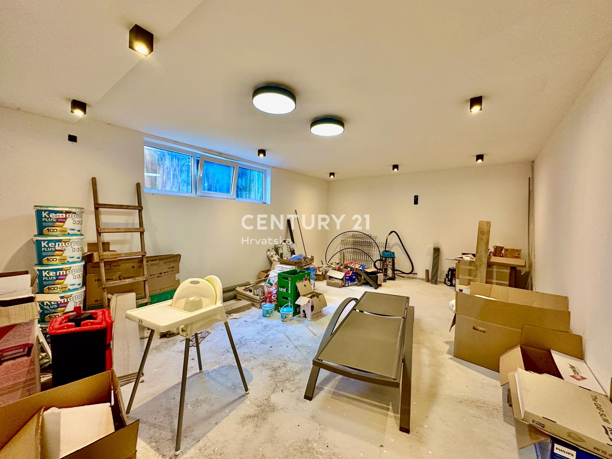 POREČ, OKOLICA, EKSKLUZIVNA DIZAJNERSKA VILA S POGLEDOM NA MORJE