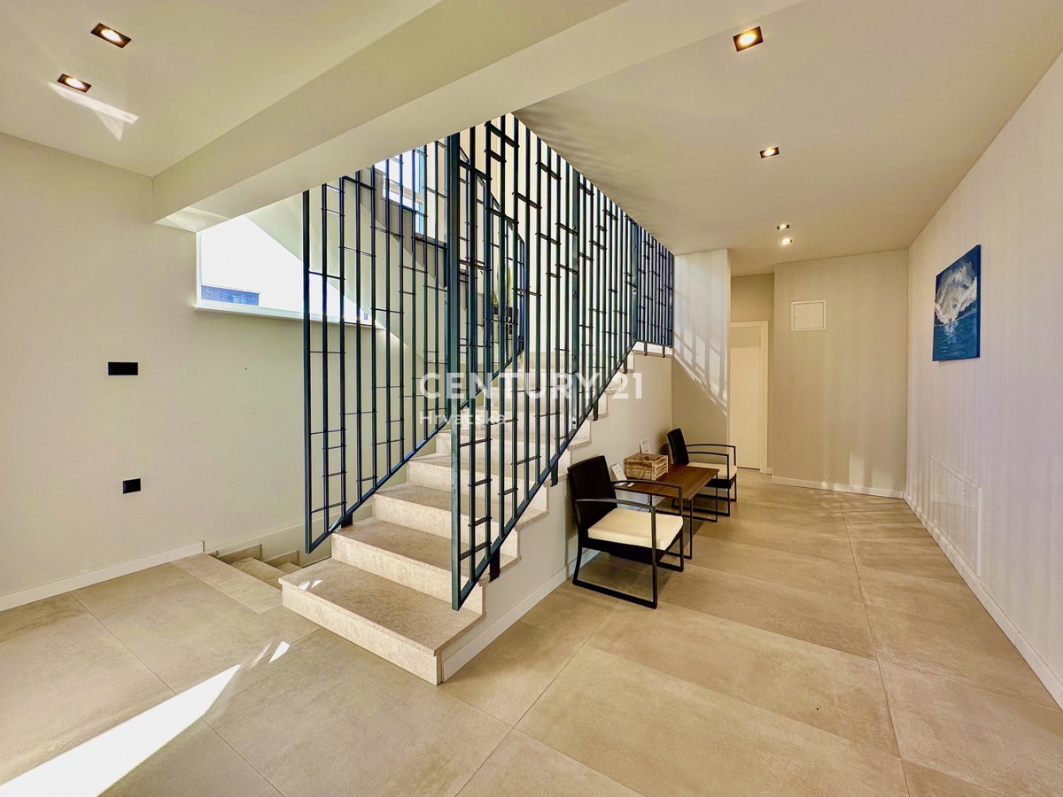 POREČ, OKOLICA, EKSKLUZIVNA DIZAJNERSKA VILA S POGLEDOM NA MORJE