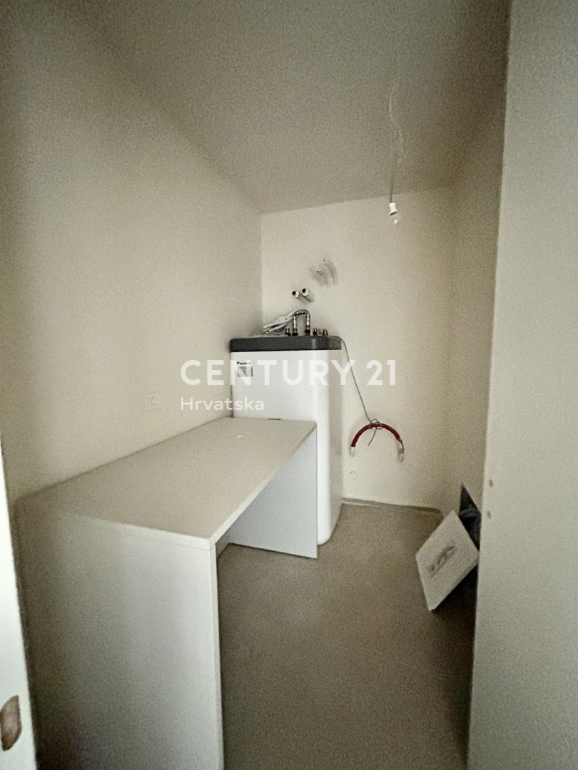 UMAG, VILA SAMO 150 METROV OD PLAŽE IN MORJA