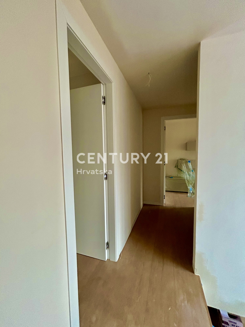 UMAG, VILA SAMO 150 METROV OD PLAŽE IN MORJA