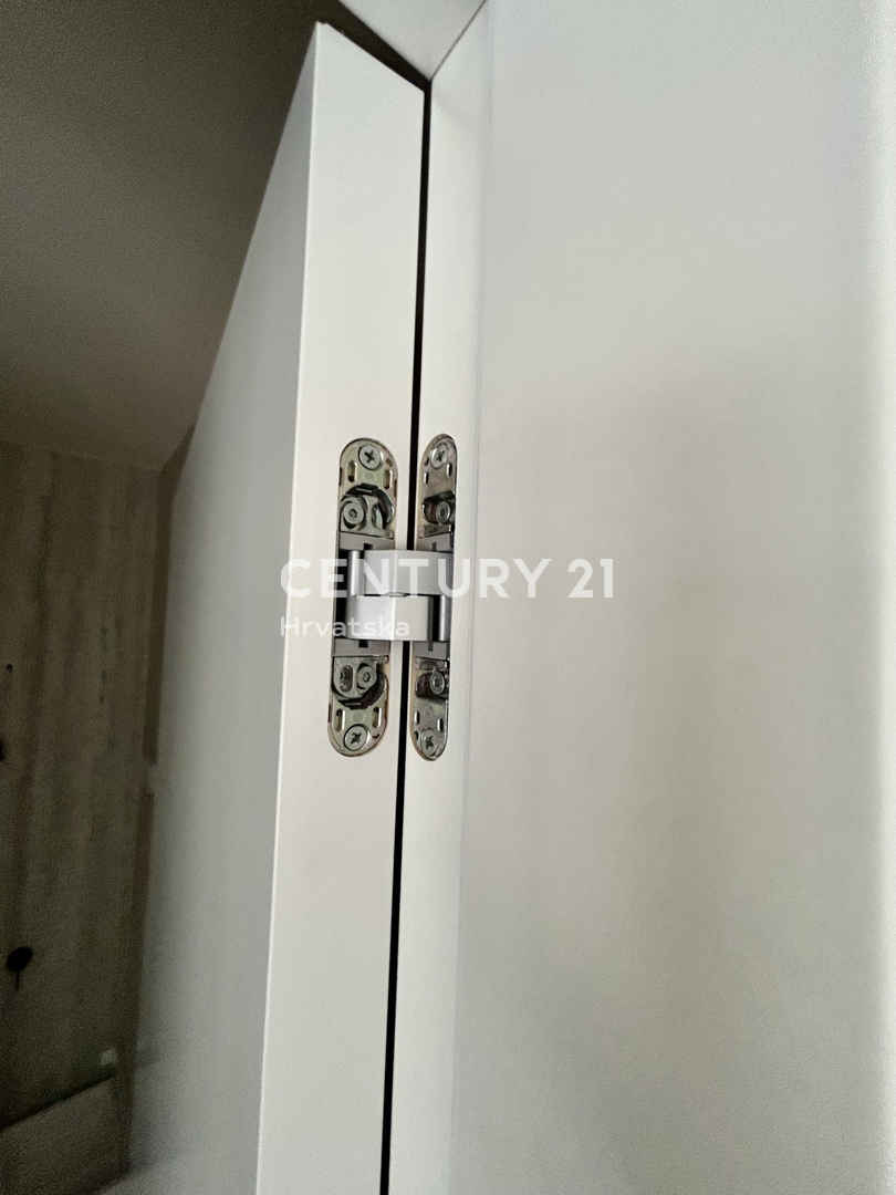 UMAG, VILA SAMO 150 METROV OD PLAŽE IN MORJA