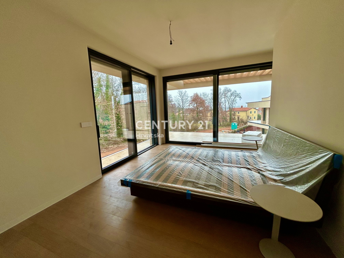 UMAG, VILA SAMO 150 METROV OD PLAŽE IN MORJA