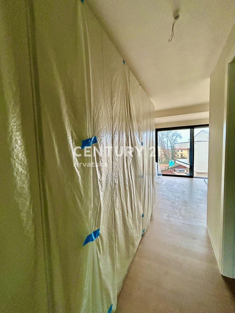 UMAG, VILA SAMO 150 METROV OD PLAŽE IN MORJA