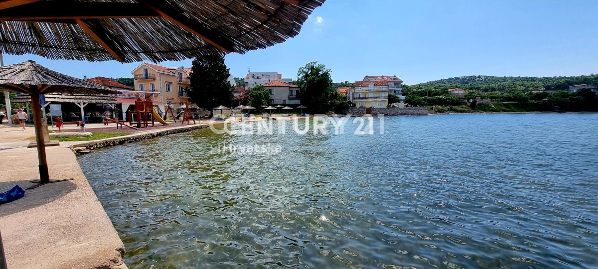 Hiša, Samostojna, Pašman, Kraj