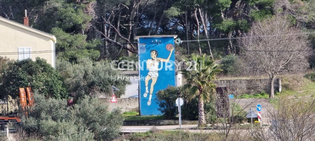 Pašman, Dobropoljana, Gradbeno zemljišče