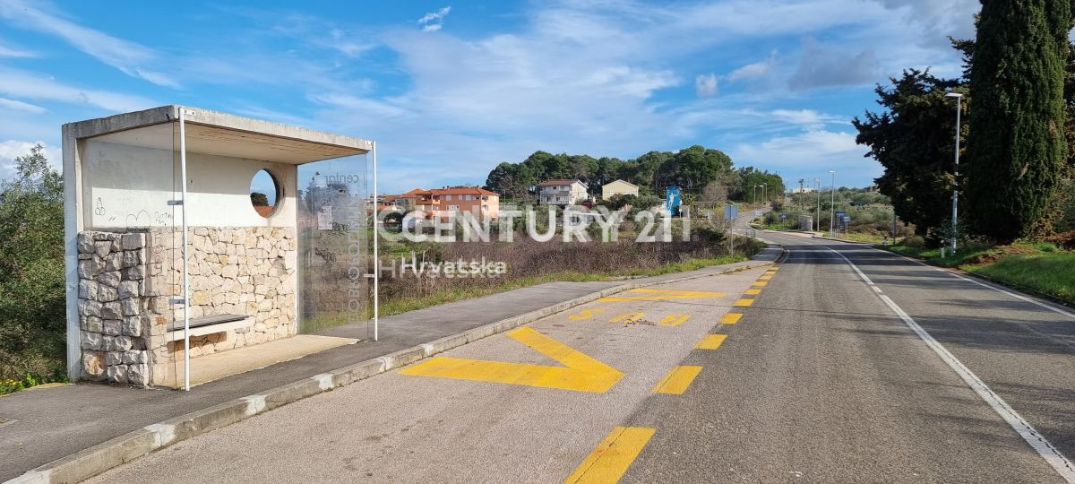 Pašman, Dobropoljana, Gradbeno zemljišče