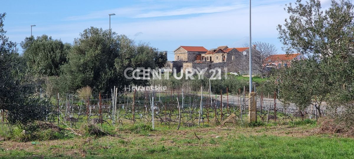 Pašman, Dobropoljana, Gradbeno zemljišče