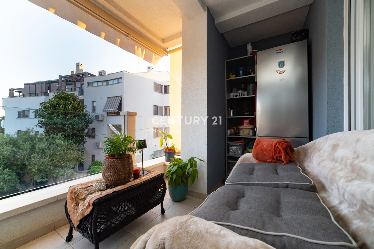Zadar, Močire, 3-prostorsko stanovanje, 92 m2, 1. nadstropje, lastniški list, odlična lokacija, pogled na morje