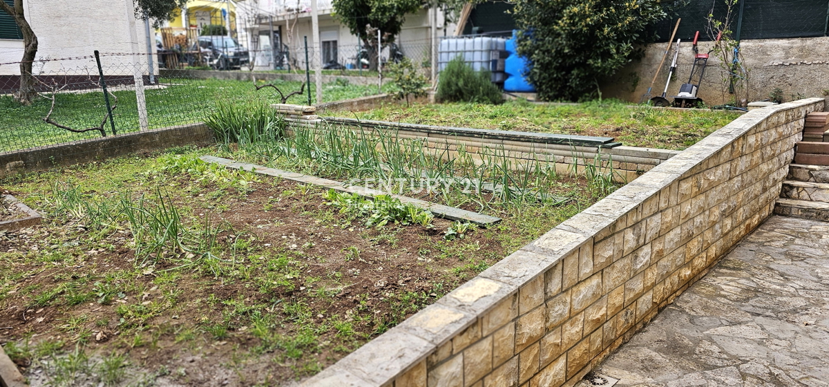 Sveti Filip in Jakov, hiša s pogledom na morje