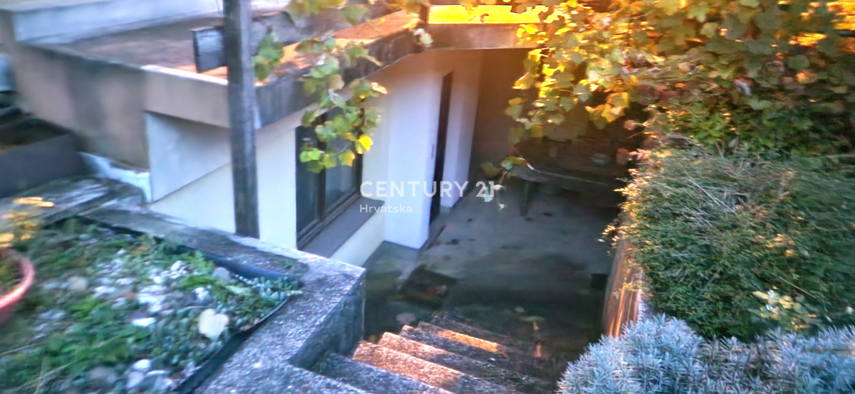 Brdovec - Zaprešić - hiša posebne arhitekture - novogradnja